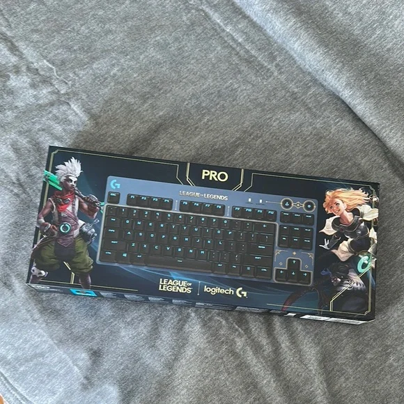 Logitech G Pro League of Legends Keyboard - Picture 2 of 9